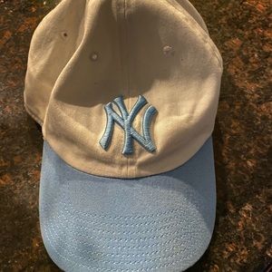 New York Yankees hat
